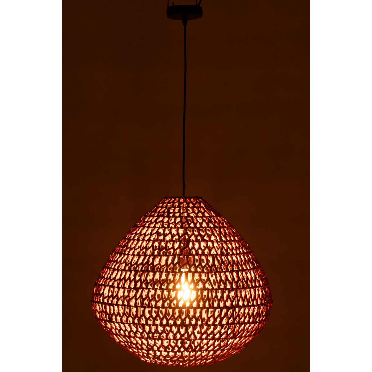 Détail du plafonnier J-Line en métal orange, design moderne