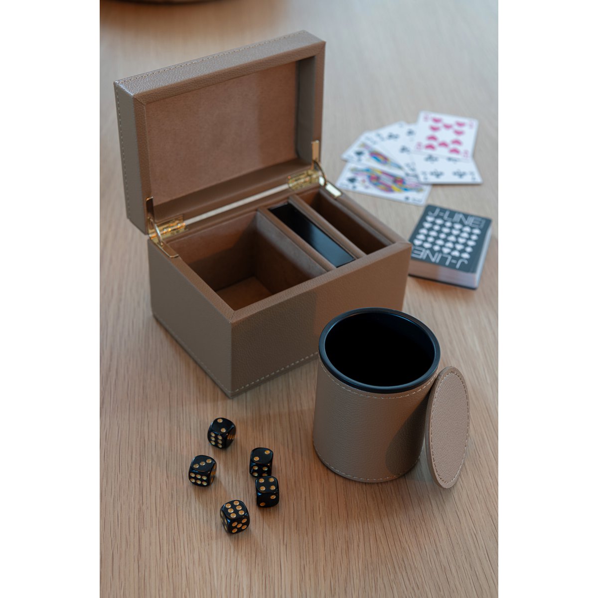 Boîte à musique J-Line sur une table en bois