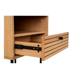 Table d'appoint Kyoto utilisée comme chevet dans une chambre