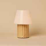 Lampe à poser rechargeable en bois marron clair