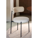 Détail des pieds de la chaise J-Line, finition soignée