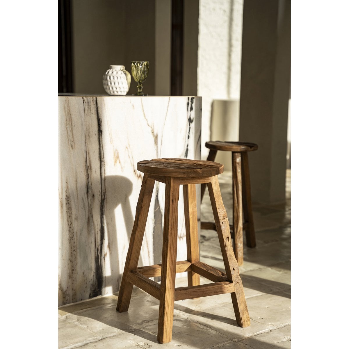 Tabouret de Bar Shibori - Profil latéral mettant en valeur la silhouette