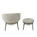 Chaise longue J-Line dans un cadre extérieur élégant