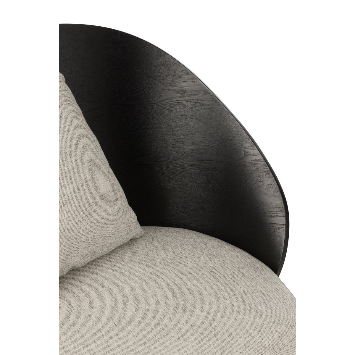 Détail des matériaux en bois et métal de la chaise longue J-Line Lone.