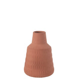 Vase Ria sculpté J-Line en porcelaine orange, vue de face.