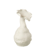 Vase J-Line Heliix dans un cadre décoratif, ajoutant une touche d'élégance à l'intérieur.