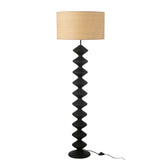 Détail du lampadaire Caterpillar J-Line mettant en avant la texture du bois.