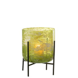Détail de la lanterne J-Line montrant le verre vert et le cadre en métal