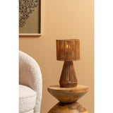 Totem de table d'appoint dans un salon moderne