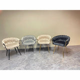 Chaise Eva en velours gris dans un intérieur moderne