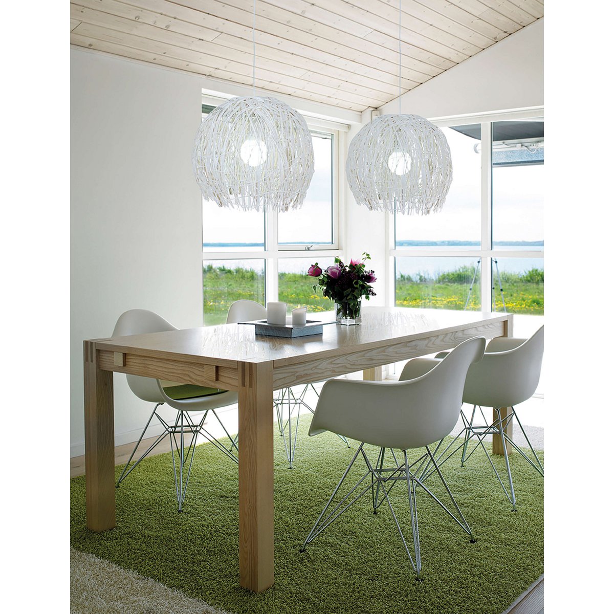 La lampe pendentielle Korb "Struwel" Ø 40, en rotin blanc, version E27.