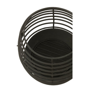 Brasero J-Line Round Rinds en fer noir, design moderne et élégant.