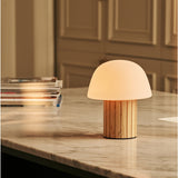 Lampe à poser rechargeable en bois d'hévéa marron clair