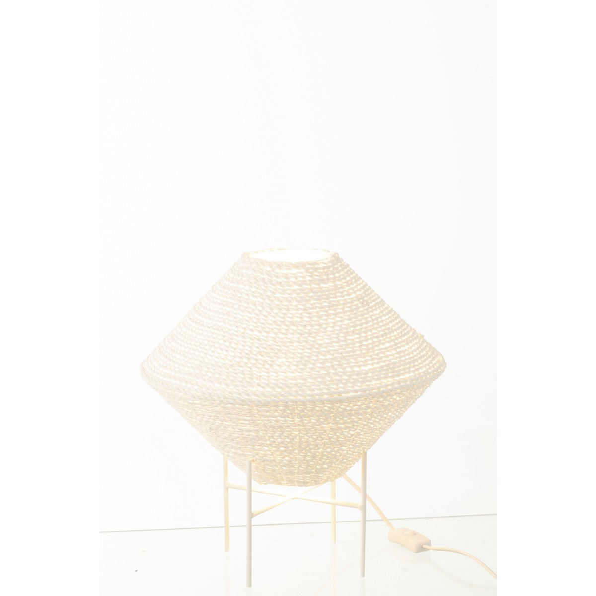 Vue latérale de la lampe à suspension J-Line Ufo Raffia