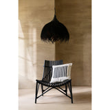Chaise J-Line en rotin noir avec éclairage naturel