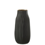 Vase J-Notches dans un intérieur chic, ajout de style