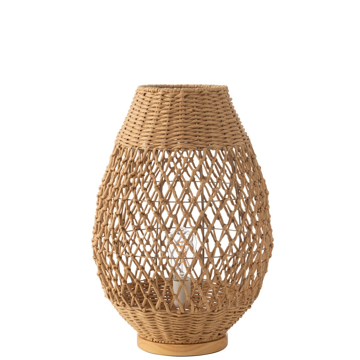 Lampe Metal Twisted J-Line dans un salon chic, ambiance chaleureuse.
