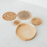 Ensemble de décoration murale Boho – Paniers muraux en rotin – Tenture murale naturelle – Décoration murale tissée – Ensemble de 5 assiettes murales faites à la main (Ø 15-45 cm) PENIDA