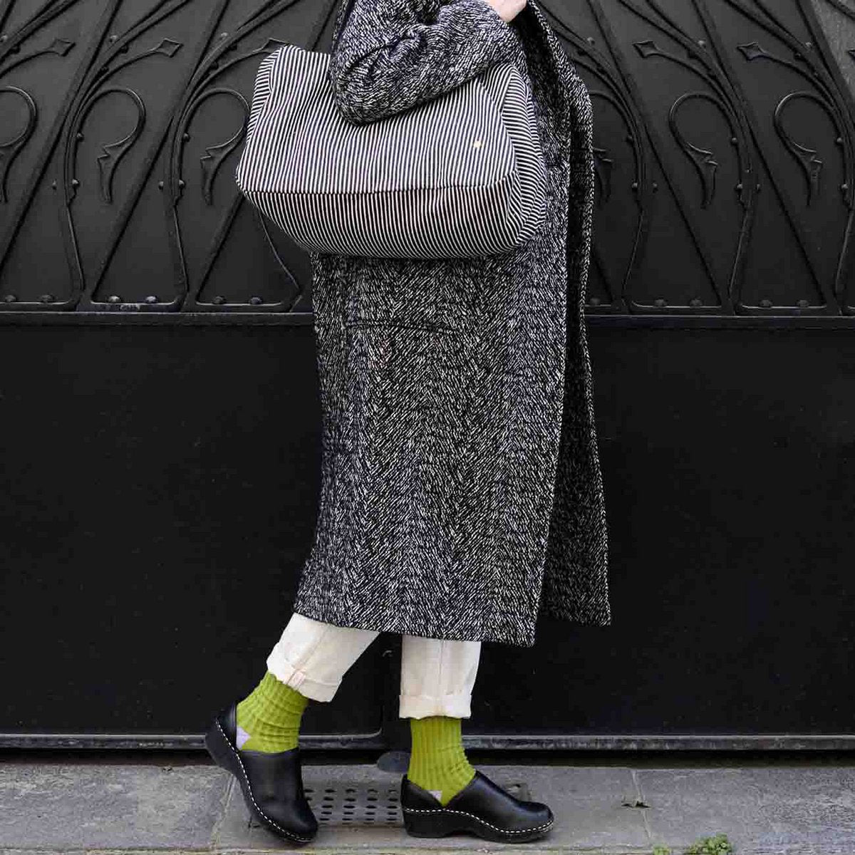 Chaussettes Yvette Pistache - présentation sur un fond neutre