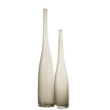 Vase Yara Flute J-Line sur une table, ajout décoratif chic