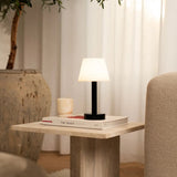 Lampe de table rechargeable en bois noir Zoë