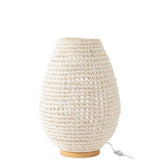 Lampe J-Line Twisted en métal blanc dans un intérieur stylé