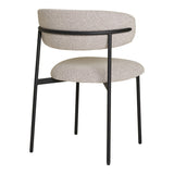 Chaise Mira en situation dans une salle à manger moderne