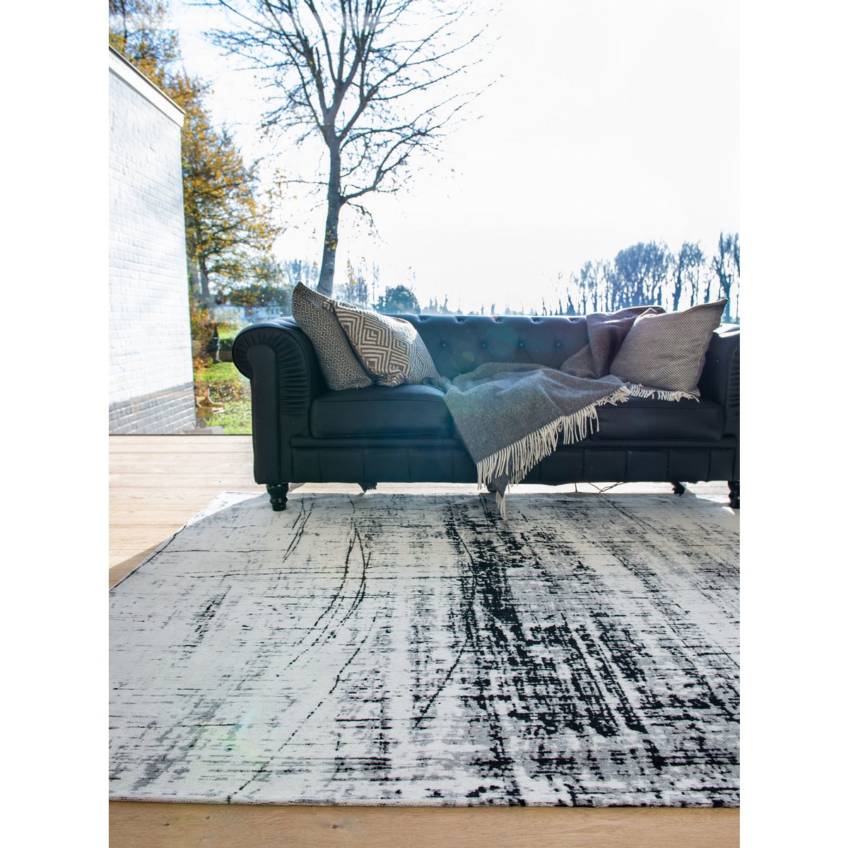 Tapis Eco Metro Noir & Blanc dans un intérieur moderne