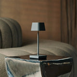 Lot de 8 lampes de table rechargeables grises avec station de recharge
