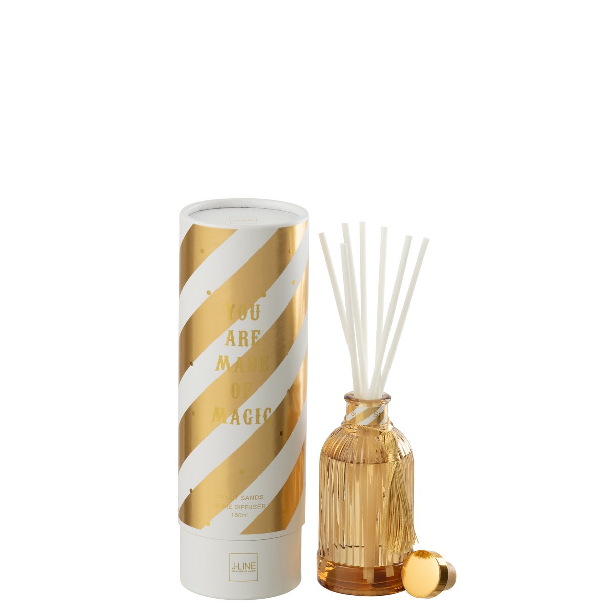 Ambiance chaleureuse avec les bâtonnets parfumés J-Line dans un intérieur contemporain.