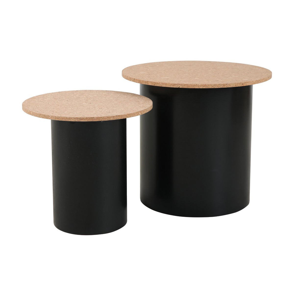 Tables d'appoint scandinaves dans un salon moderne