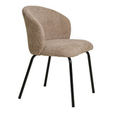 Chaise Safira en situation dans une salle à manger moderne