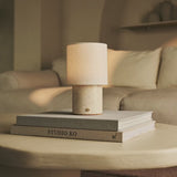 Maes Noir – Lampe de table rechargeable en marbre Nero Marquina