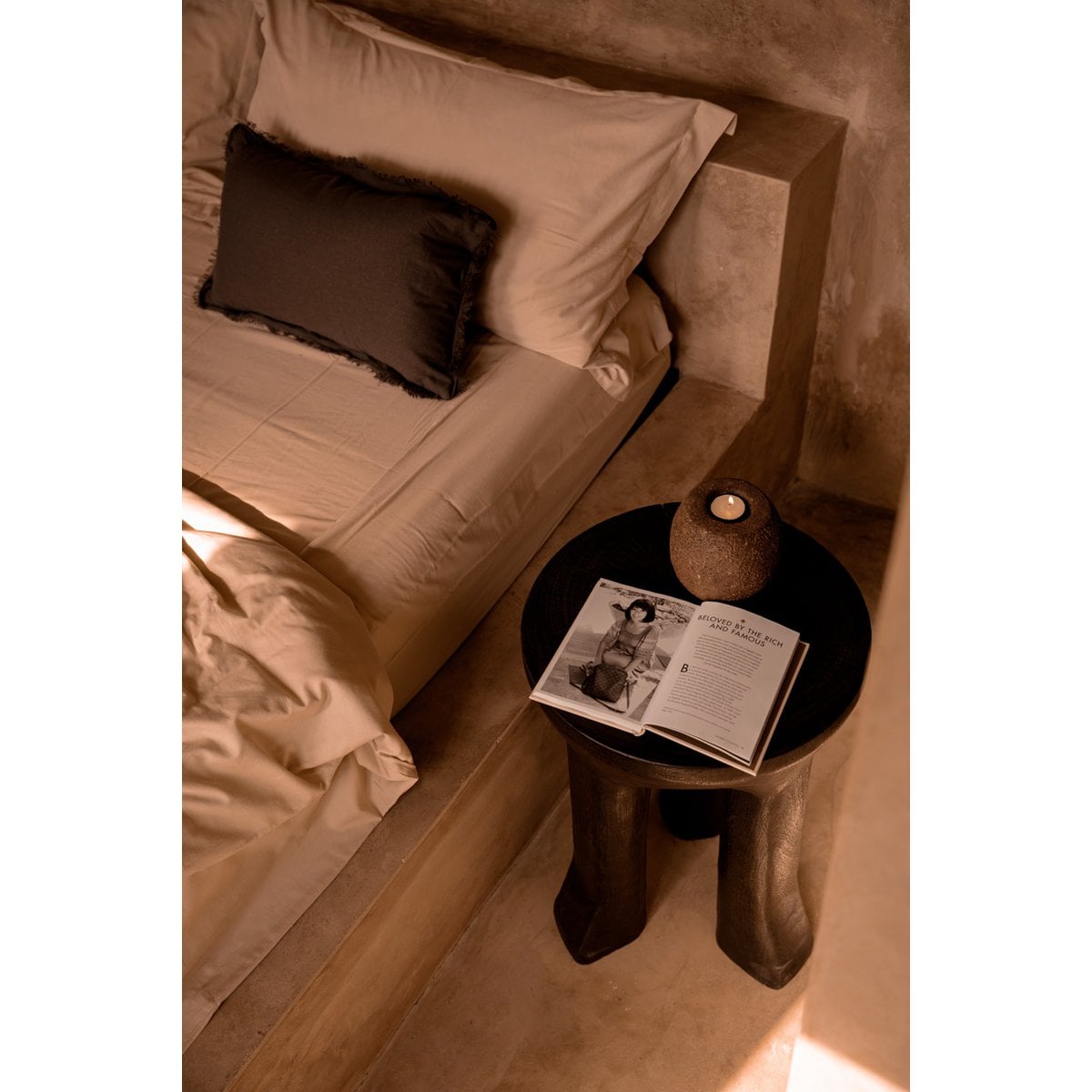 Détail du tissu en lin de la housse de coussin Smoky Vibe