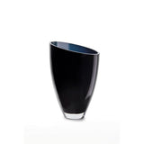 Vase moderne en verre de luxe sur fond neutre