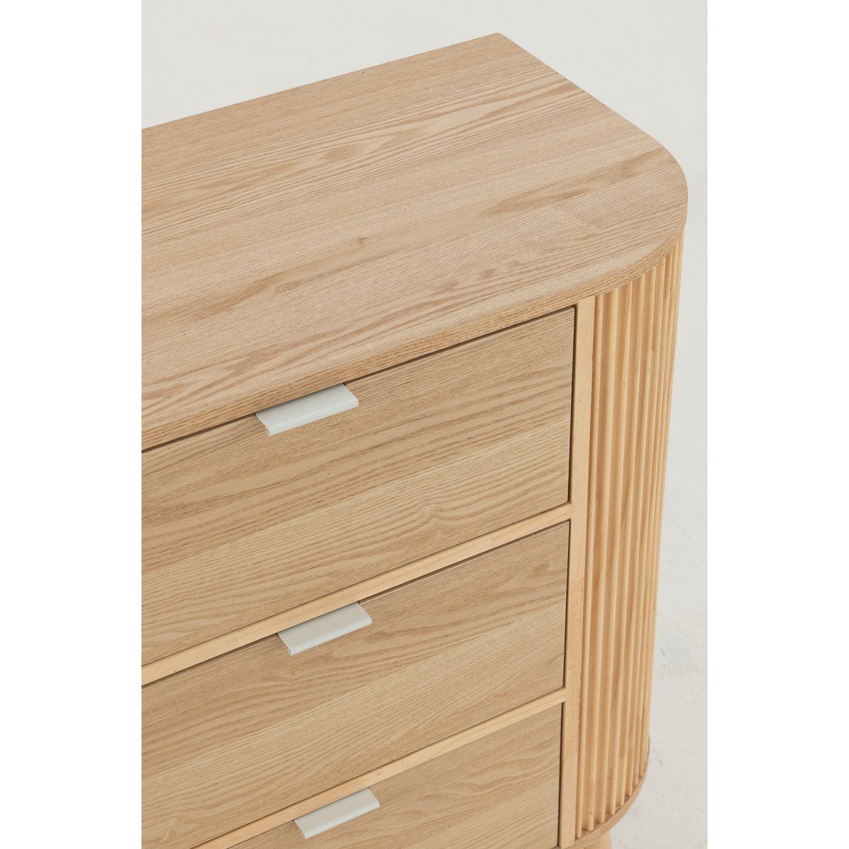 Armoire ronde J-Line sur un fond neutre