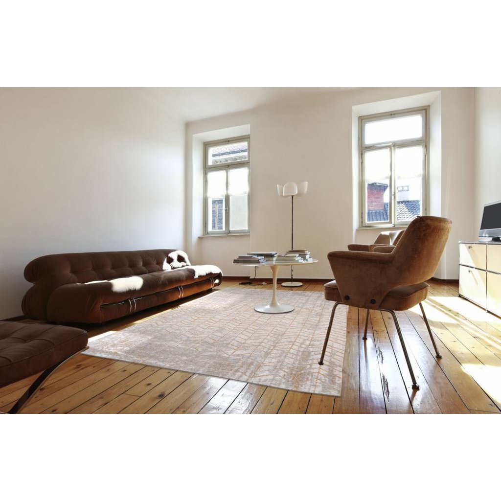Tapis Eco Central Yellow sur un sol en bois