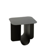 Table d'Appoint J-Line Carrée en Métal Noir sur un tapis