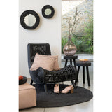 Détail du cuir rose du coussin Schub Square J-Line
