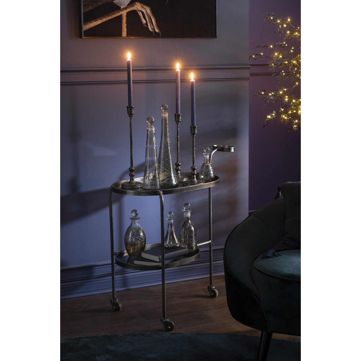 Trio de bougeoirs Becca, disposition sur une table moderne
