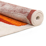 Tapis Eco orange, mise en scène dans une chambre élégante