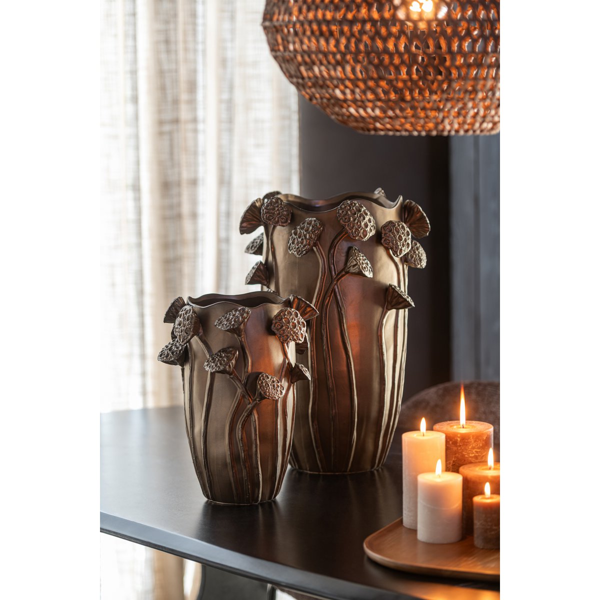 Vase J-Line Lotus Pod en cuivre, design moderne et élégant