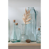 Vase J-Line en verre recyclé sur une table moderne