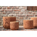 Pot de fleurs J-Line montrant la texture rugueuse de la céramique