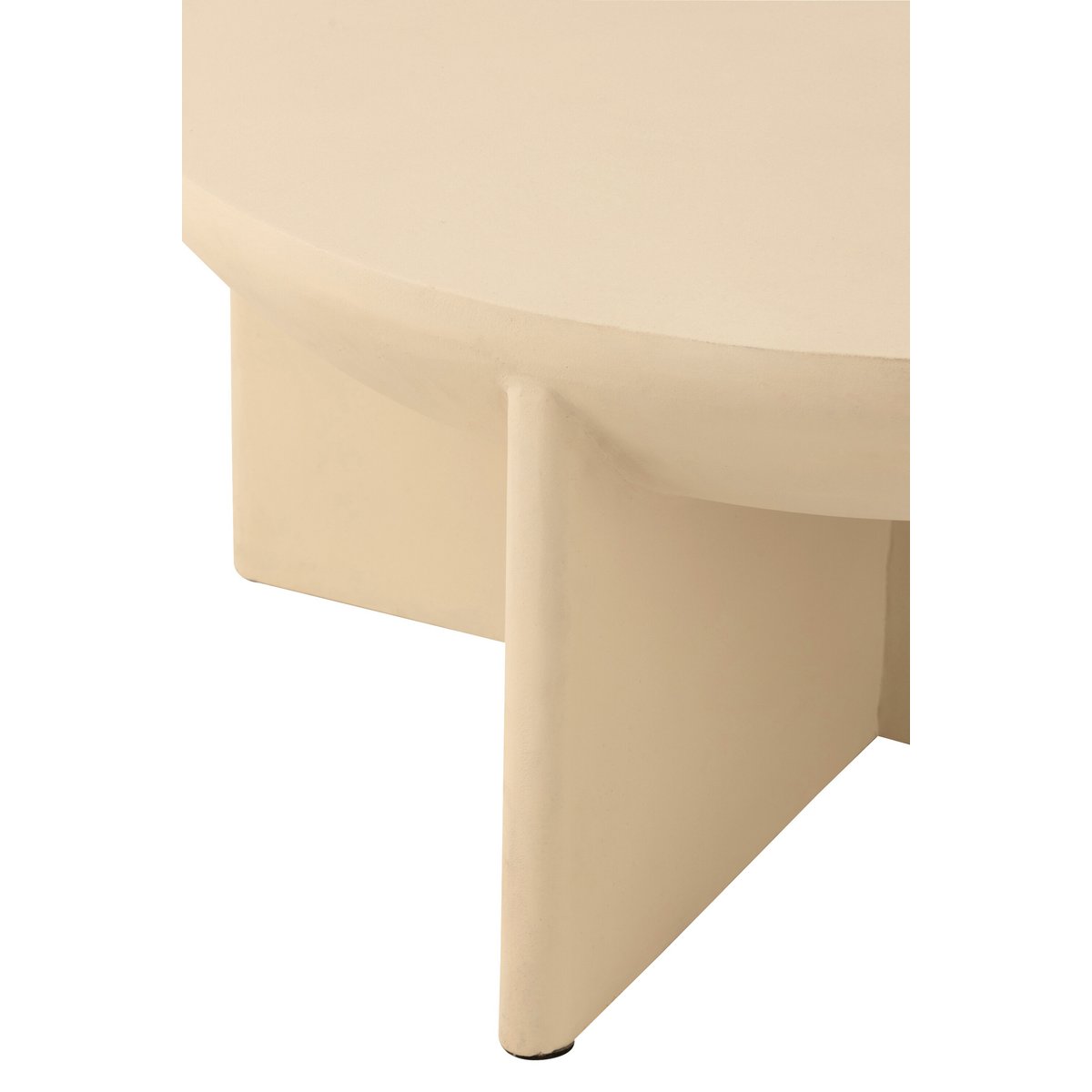 Table basse J-Line Halfy avec accessoires de décoration