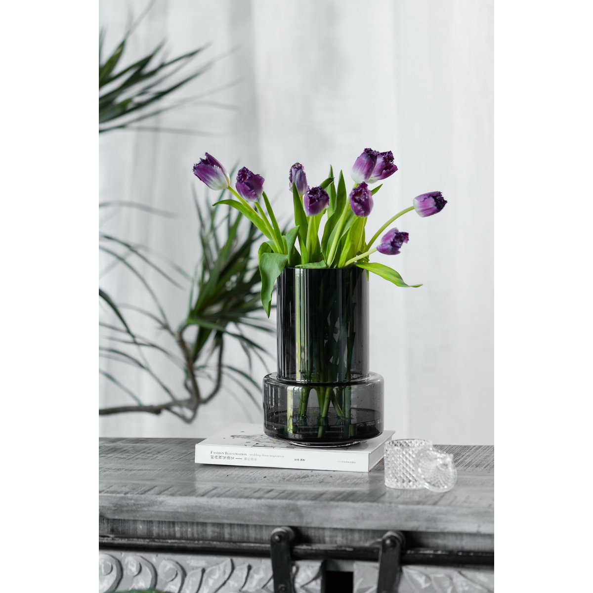 Vase design rétro moderne gris foncé TYLER12GR avec forme cylindrique