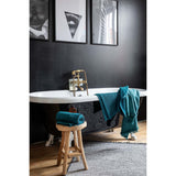 Tapis de bain Etia Paon dans une salle de bain moderne