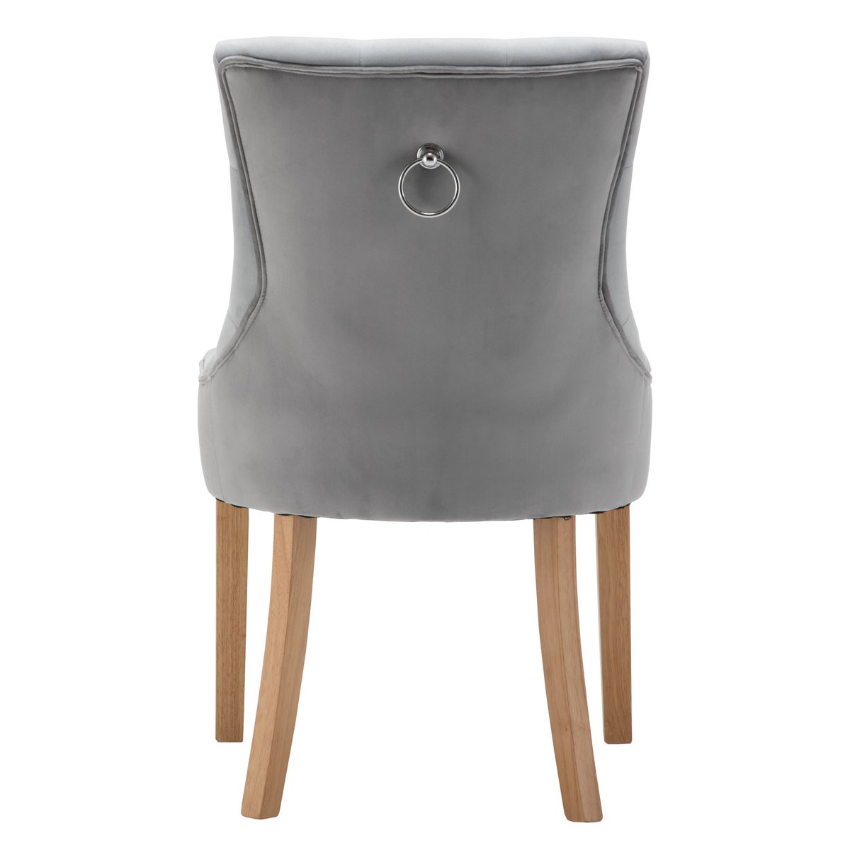 Chaise en situation dans une salle à manger moderne