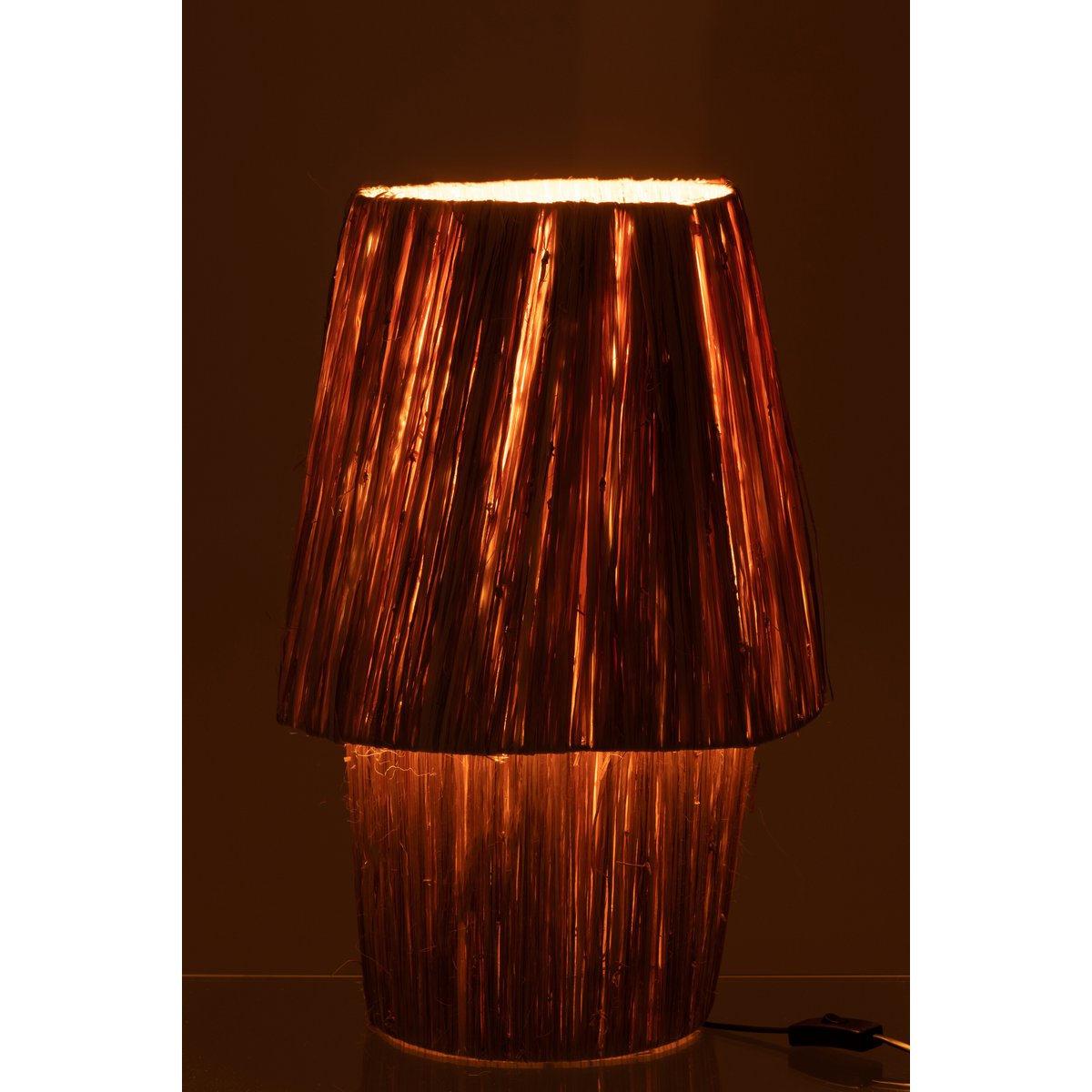 Vue de côté de la lampe Sara J-Ligne, mettant en avant ses dimensions