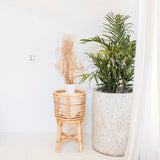 Support pour Plantes en Rotin Rond – Jardinière Boho – Panier à Plantes en Rotin – Support de Fleurs Naturel pour Pots jusqu'à Ø20 cm AKARA